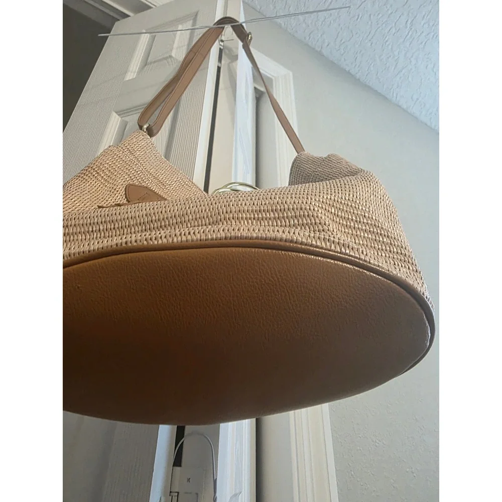 Woven Straw Hobo Bag Womens Large Tan NWOT Tassel Crossbody Ring